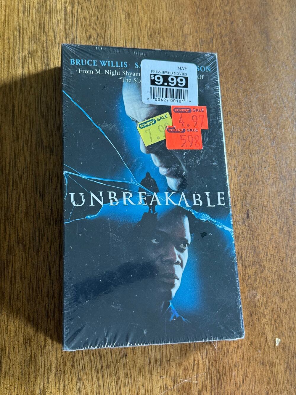 NWT Unbreakable VHS Bruce Willis Samuel L Jackson Sealed